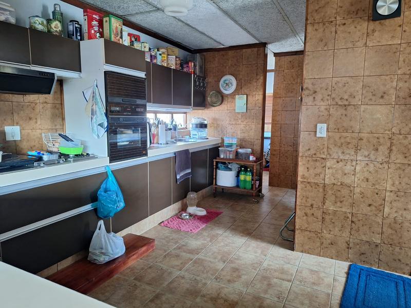 5 Bedroom Property for Sale in Wilkoppies North West